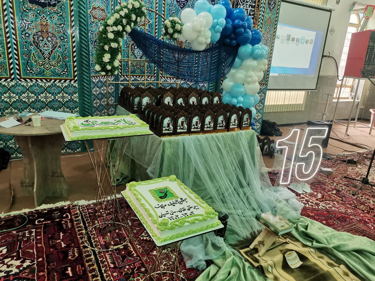 جشن تکلیف دانش آموزان پایه هشتم همزمان با میلاد با سعادت منجی عالم بشریت حضرت اباصالح برگزار شد. این مراسم که با حضور معاونت محترم پرورشی و تربیت بدنی اداره آموزش و پرورش مراغه و رئیس محترم سازمان تبلیغات اسلامی برگزار شد.